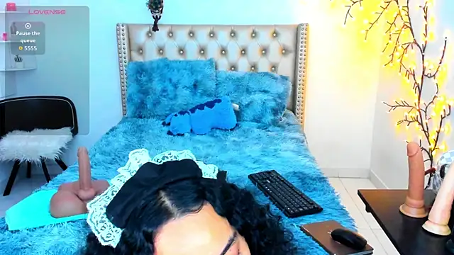 LenaStylesOA online show from January 9, 2026, 1:29 pm