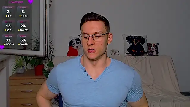 ZeinMiracles online show from March 19, 2026, 8:53 pm