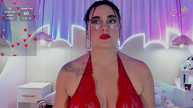 sofiiacarson online show from February 19, 2026, 7:44 pm