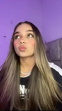 AnnyLopezzz  online show from January 13, 2026, 4:49 am