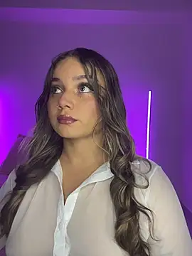 AnnyLopezzz  online show from October 6, 2025, 5:52 am