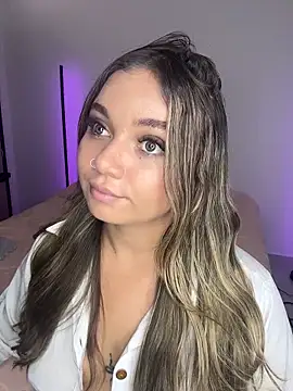 AnnyLopezzz  online show from September 27, 2025, 5:52 pm