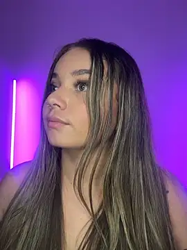 AnnyLopezzz  online show from November 12, 2025, 6:06 am