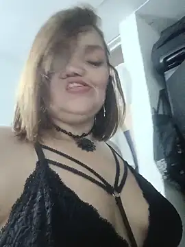 Snapshot of MayaLuna1 chatting on October 13, 2025, 5:36 pm MayaLuna1 online show from October 13, 2025, 5:36 pm