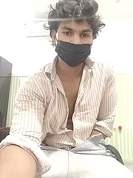 Snapshot of Goodmens5 chatting on July 16, 2026, 2:47 pm Goodmens5 online show from July 16, 2026, 2:47 pm