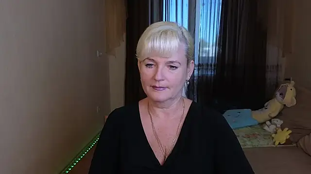 Snapshot of Vina_Vision chatting on September 10, 2025, 10:25 am Vina Vision online show from September 10, 2025, 10:25 am