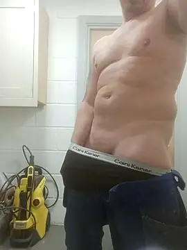 Snapshot of phil4fun4 chatting on October 22, 2025, 10:04 am phil4fun4 online show from October 22, 2025, 10:04 am