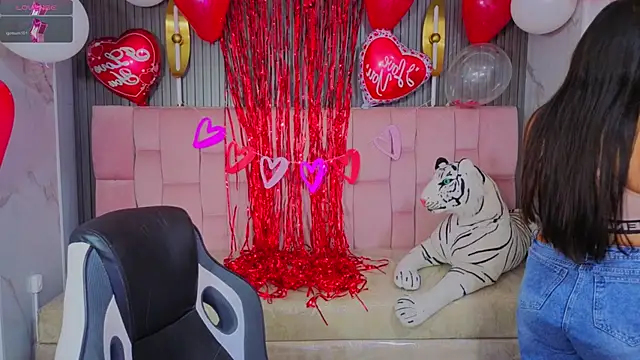 Ivony18 b online show from February 12, 2026, 3:17 am