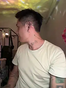 Snapshot of marz-z7-o chatting on October 21, 2025, 1:21 pm marz-z7-o online show from October 21, 2025, 1:21 pm