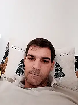 Snapshot of Michael9134 chatting on December 18, 2025, 9:14 am Michael9134 online show from December 18, 2025, 9:14 am