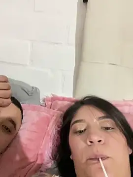 Snapshot of Xiomi_sexx chatting on November 3, 2025, 2:28 am Xiomi sexx online show from November 3, 2025, 2:28 am