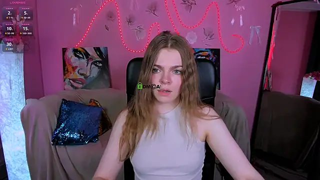 Snapshot of veronica_bubble chatting on May 4, 2026, 9:17 pm veronica bubble online show from May 4, 2026, 9:17 pm