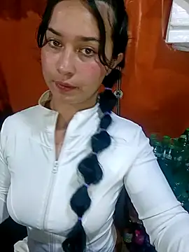 Sol Sunny online show from June 8, 2026, 1:28 am