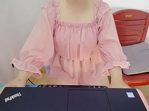 Snapshot of Phuong_Myy chatting on November 10, 2025, 5:29 pm Phuong Myy online show from November 10, 2025, 5:29 pm