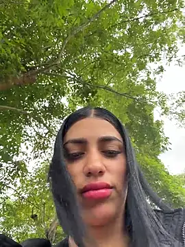 Snapshot of AlannaEvons chatting on February 17, 2026, 5:54 pm AlannaEvons online show from February 17, 2026, 5:54 pm