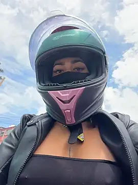 Snapshot of AlannaEvons chatting on February 27, 2026, 6:08 pm AlannaEvons online show from February 27, 2026, 6:08 pm