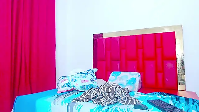 jamesrodriguez44 online show from November 11, 2025, 8:53 am