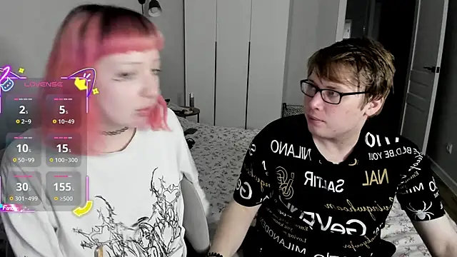 Couple Molly online show from October 15, 2025, 4:48 pm
