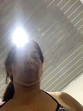 maleja23 online show from October 28, 2025, 2:05 pm