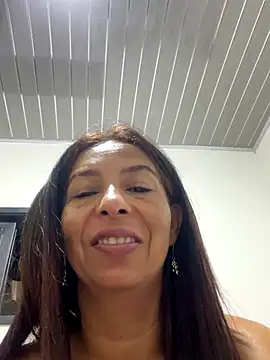 maleja23 online show from November 3, 2025, 1:26 pm