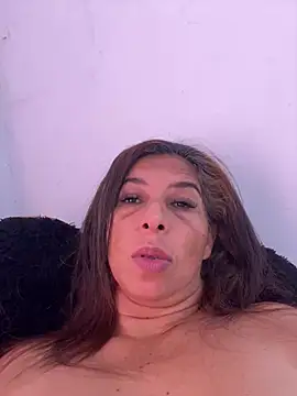 maleja23 online show from February 8, 2026, 2:04 pm