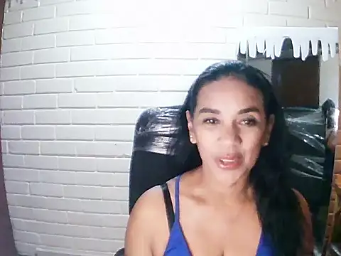 Snapshot of MiiaVelasquez chatting on November 11, 2025, 3:56 am MiiaVelasquez online show from November 11, 2025, 3:56 am