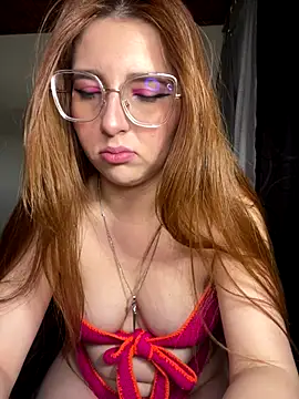 Snapshot of CoraVibes chatting on November 28, 2025, 12:05 pm CoraVibes online show from November 28, 2025, 12:05 pm