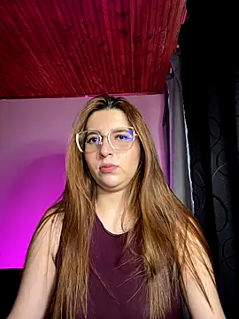 Snapshot of CoraVibes chatting on December 5, 2025, 11:31 am CoraVibes online show from December 5, 2025, 11:31 am