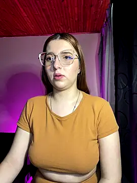 Snapshot of CoraVibes chatting on November 30, 2025, 12:06 pm CoraVibes online show from November 30, 2025, 12:06 pm