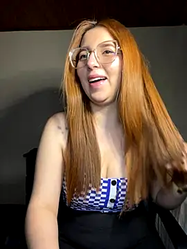 Snapshot of CoraVibes chatting on November 24, 2025, 11:54 am CoraVibes online show from November 24, 2025, 11:54 am