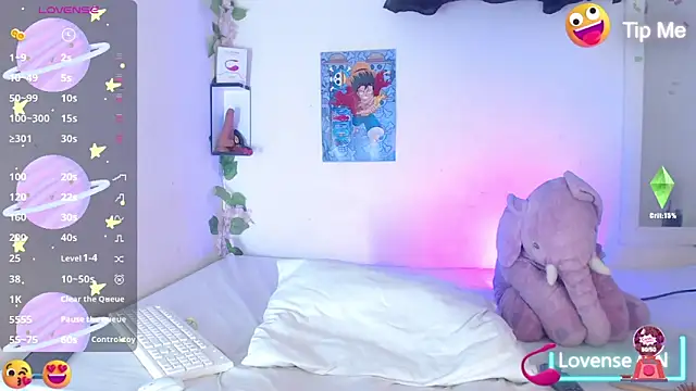 Snapshot of AliceMichelle_ chatting on November 9, 2025, 3:49 pm AliceMichelle online show from November 9, 2025, 3:49 pm