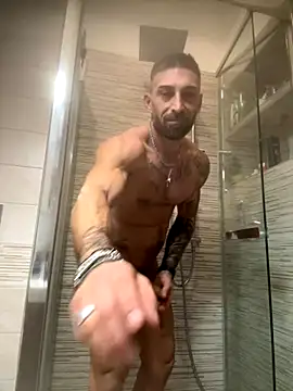 GmGit online show from October 26, 2025, 5:13 pm