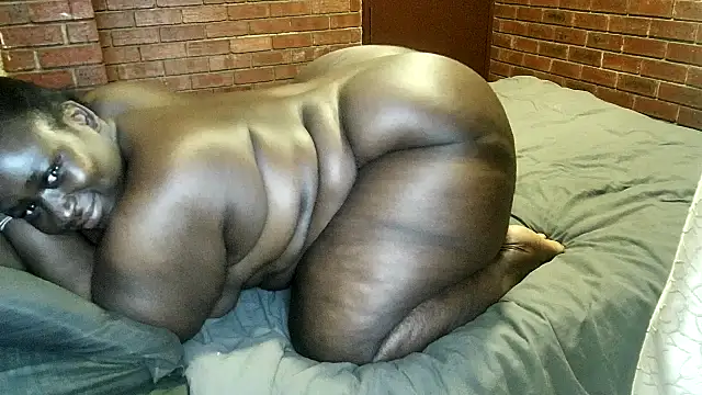 ASSQUEEN37Xx online show from October 30, 2025, 3:27 am