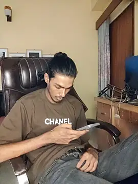 thecatfish online show from October 26, 2025, 4:24 am