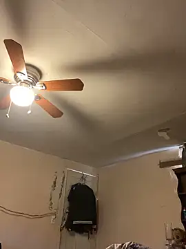 Snapshot of Arce92 chatting on October 8, 2025, 7:47 pm Arce92 online show from October 8, 2025, 7:47 pm