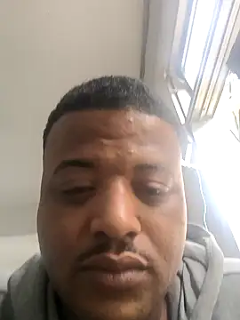 Snapshot of Marinheiro96 chatting on October 19, 2025, 12:30 pm Marinheiro96 online show from October 19, 2025, 12:30 pm