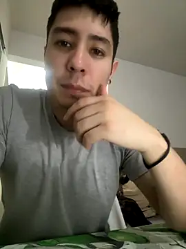 Snapshot of 9999Alez chatting on October 3, 2025, 8:32 pm 9999Alez online show from October 3, 2025, 8:32 pm