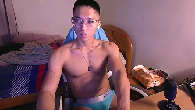 iron0401 online show from March 21, 2026, 4:11 pm