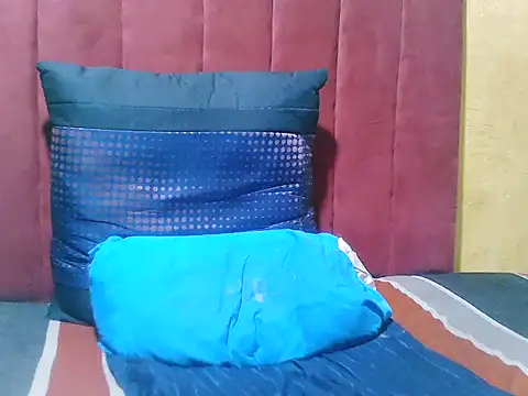 Teemanxxx25 online show from September 10, 2025, 12:26 pm