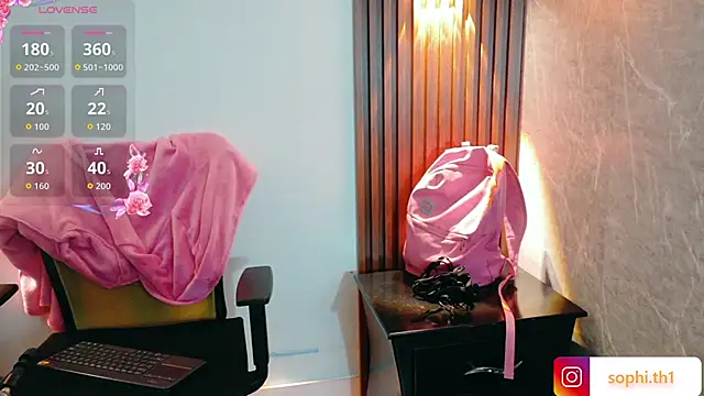 Sophi Thaylorr online show from September 19, 2025, 1:15 pm