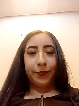 Sophi Thaylorr online show from October 22, 2025, 1:32 pm