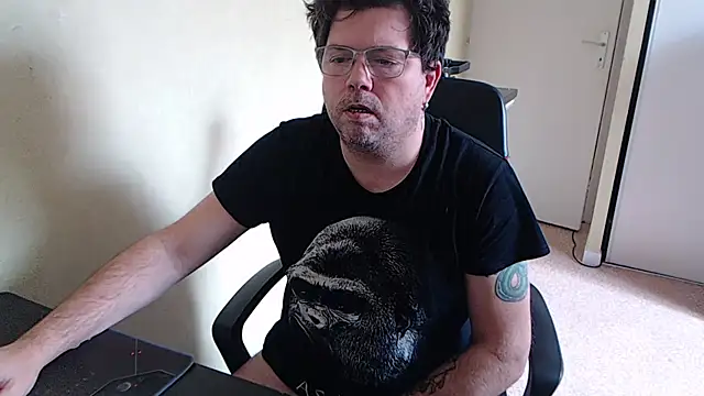 blueandwhite1 online show from January 10, 2026, 2:45 pm