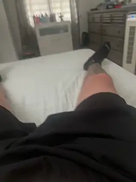 Snapshot of YadielPublic chatting on February 14, 2026, 8:20 pm YadielPublic online show from February 14, 2026, 8:20 pm