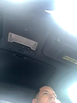 Snapshot of YadielPublic chatting on September 21, 2025, 5:07 pm YadielPublic online show from September 21, 2025, 5:07 pm