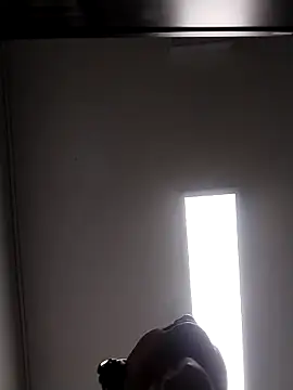 danigarci2307 online show from April 18, 2026, 8:53 pm