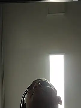 danigarci2307 online show from April 17, 2026, 10:45 pm