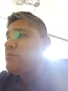 danigarci2307 online show from November 5, 2025, 5:27 pm