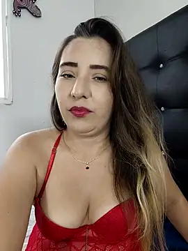 isabella lovem online show from February 2, 2026, 10:20 pm