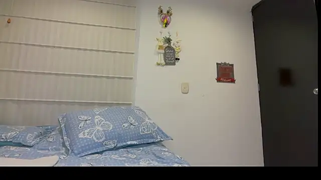 sasha jonne online show from December 21, 2025, 1:08 am