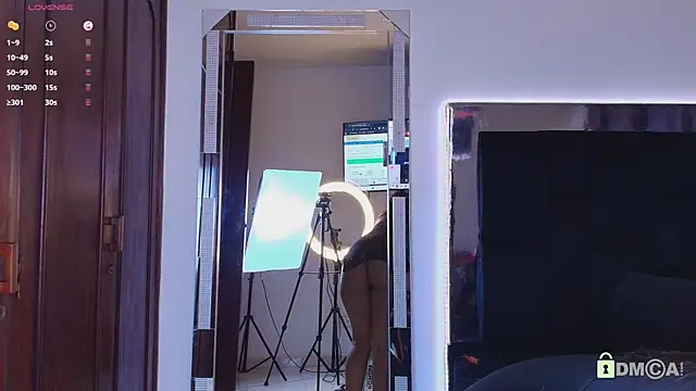 madisonwalkeeer online show from April 13, 2026, 8:13 pm